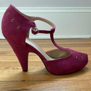 Refreshed Zest T-Strap Heel/ Burgundy/ 10